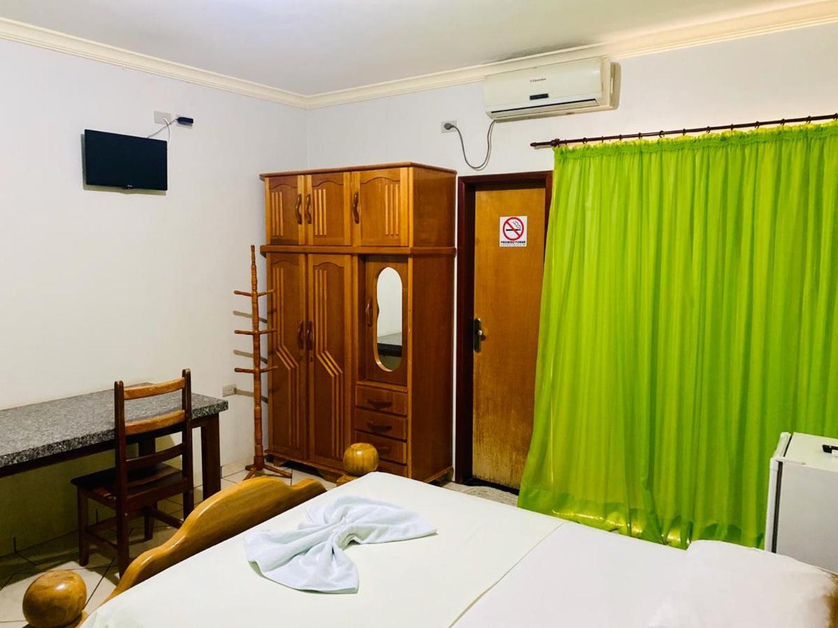 Hotel Universitario Goiatuba Екстериор снимка